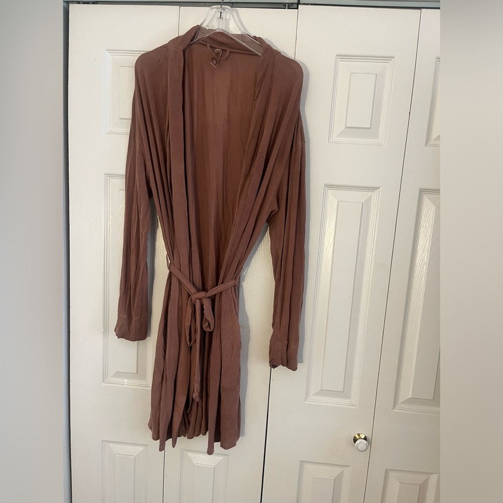 SKIMS ROBE L